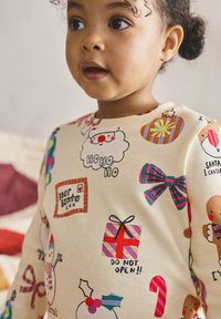 Next REGULAR FIT - CHRISTMAS SET - Pyjama set - ecru santa snowman print