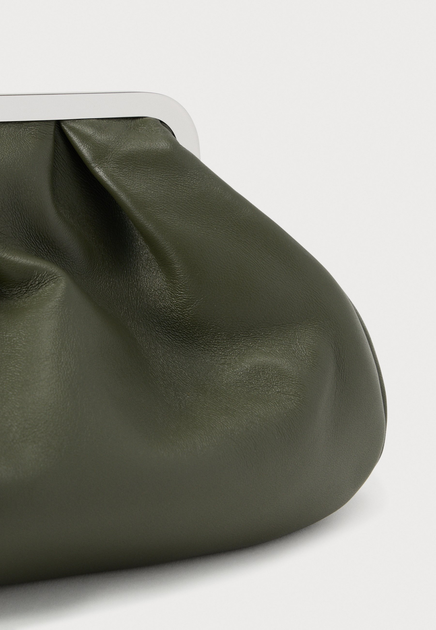 Weekend Max Mara CUBICO - Clutch - verde scuro/dark green