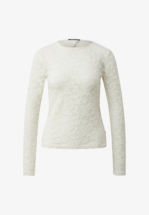 Biela blúzka s dlhým rukávom, s textúrovanou kvetinovou čipkou, okrúhlym výstrihom a priliehavým strihom. Obsahuje jemný vzor s hladkým povrchom látky.