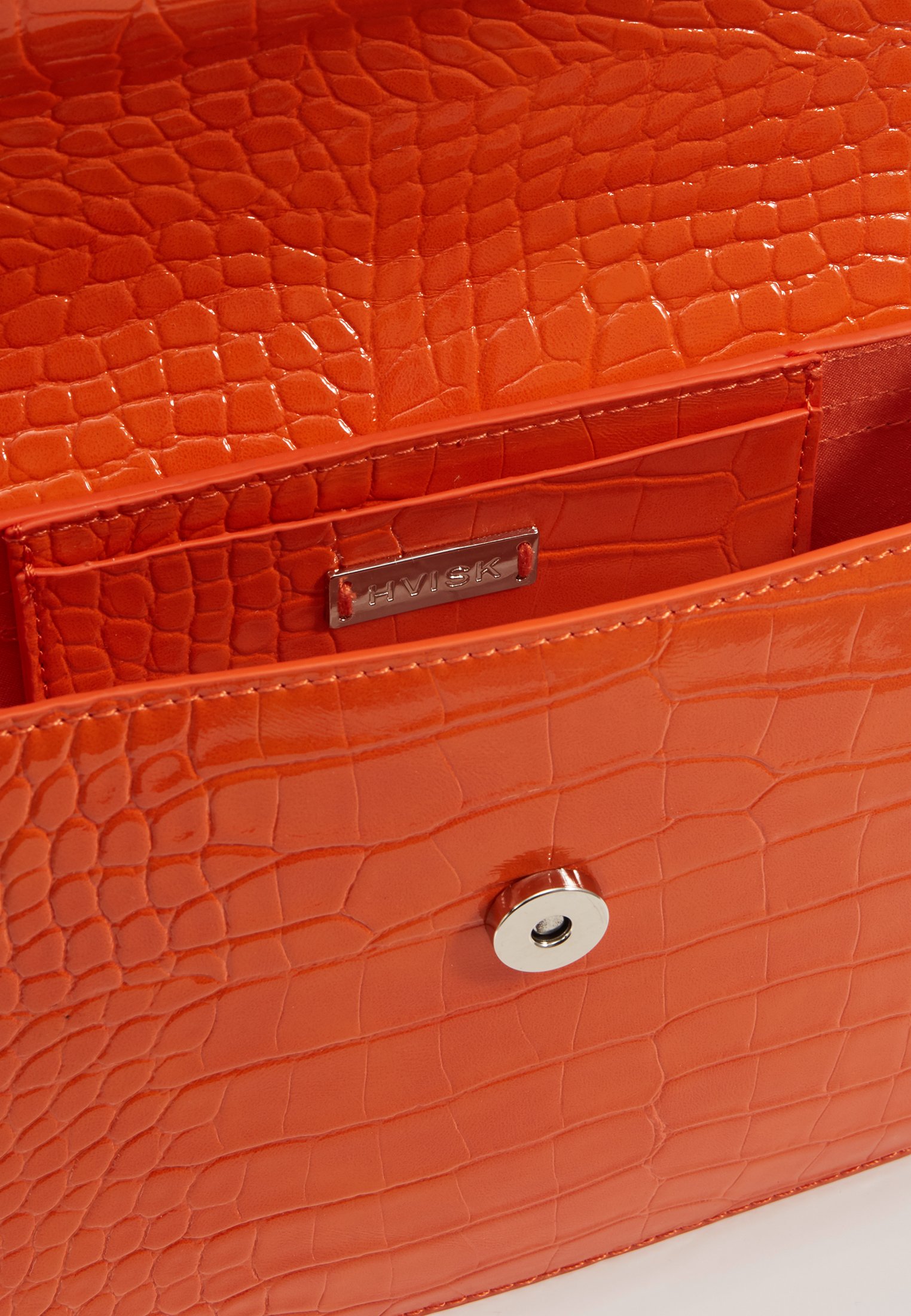 HVISK CAYMAN SHINY STRAP BAG Skulderveske orange HVISK CAYMAN SHINY STRAP BAG Skulderveske orange