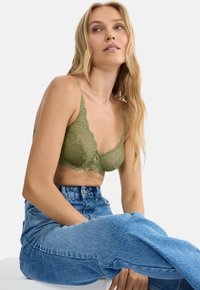 Triumph AMOURETTE - Podprsenka s kosticemi - olive gold