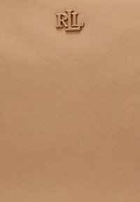 Thumbnail Image 5