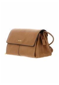 Braune Leder-Umhängetasche mit Klappdeckel, goldfarbenem Logo-Detail und schwarzem Besatz. Verfügt über ein geräumiges Innenfach und einen verstellbaren Riemen.