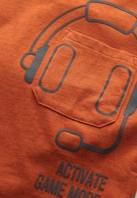 Next CHECK  2 PACK REGULAR FIT - Pizsamák - orange black gamer