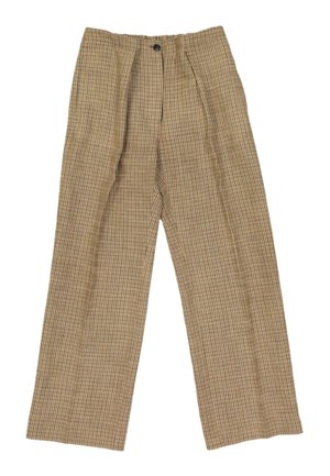Pantalon large à carreaux couleur fauve avec plis devant et fermeture par un bouton noir unique à la taille.