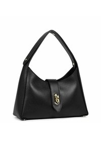 Borsa a mano in pelle nera con una forma curva, superficie testurizzata, dettagli in metallo dorato e una singola tracolla attaccata alla parte superiore.