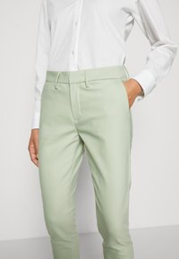Mos Mosh NIGHT PANT - Kelnės - smoke green