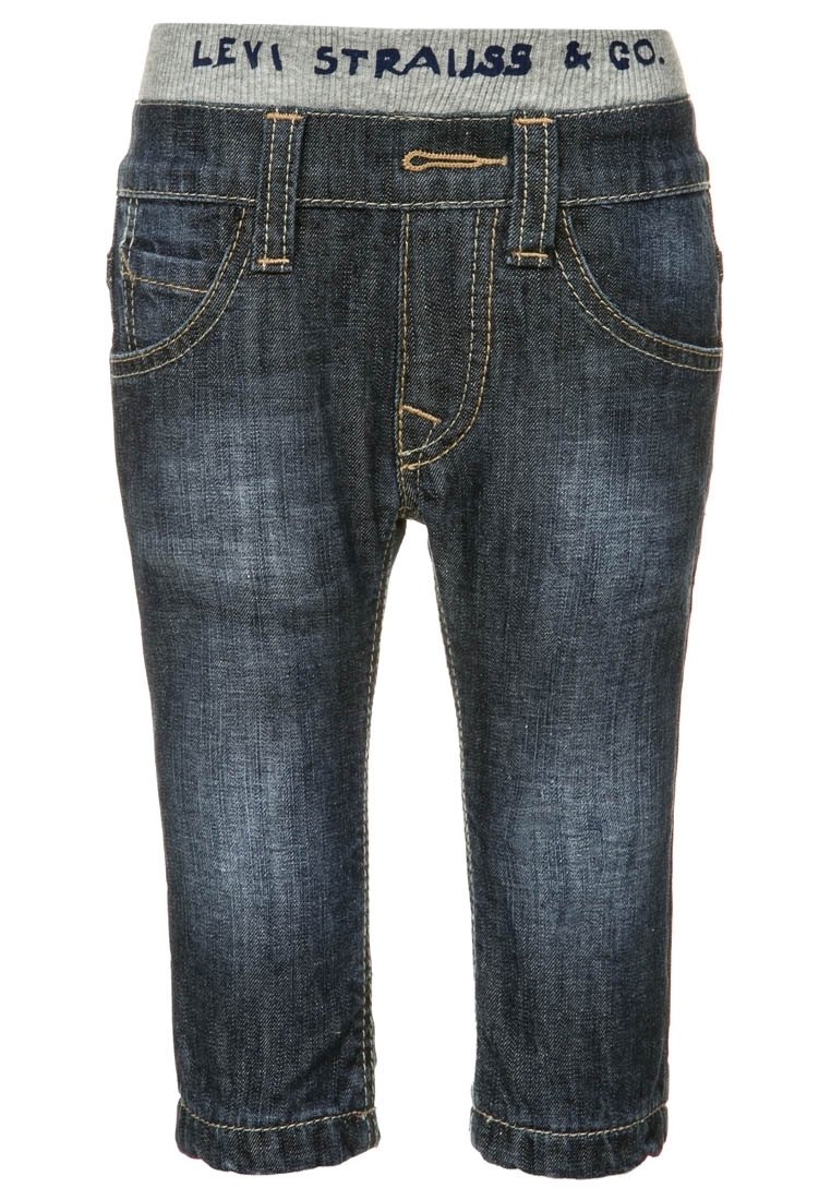 Vaqueros de denim oscuro con una cinturilla gris que presenta el logo "Levi Strauss & Co." Incluye bolsillos frontales y costuras amarillas contrastantes.