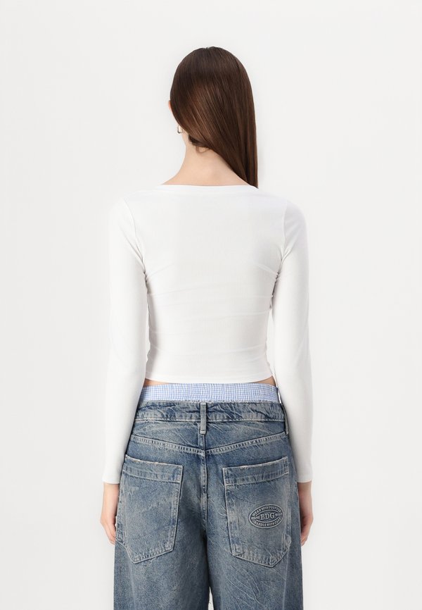 Ribbed Seamless Fabric Notch-Neck Top - Long sleeved top4