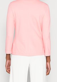 Rich & Royal Blazer - pink