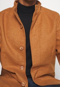 Newport Bay Sailing Club Cappotto classico - beige