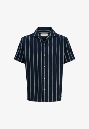 Mørkeblå kortærmet skjorte med knapper og hvide lodrette striber samt krave i lejr-stil.