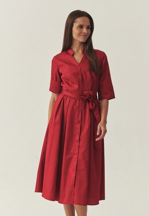 TIRAMI - Tričkové šaty - red
