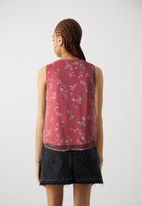 Vero Moda Blůza - red