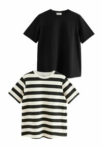 Twee T-shirts: één effen zwart en één gestreept in zwart en crème. Beide hebben korte mouwen en een ronde hals, gemaakt van zachte katoen.