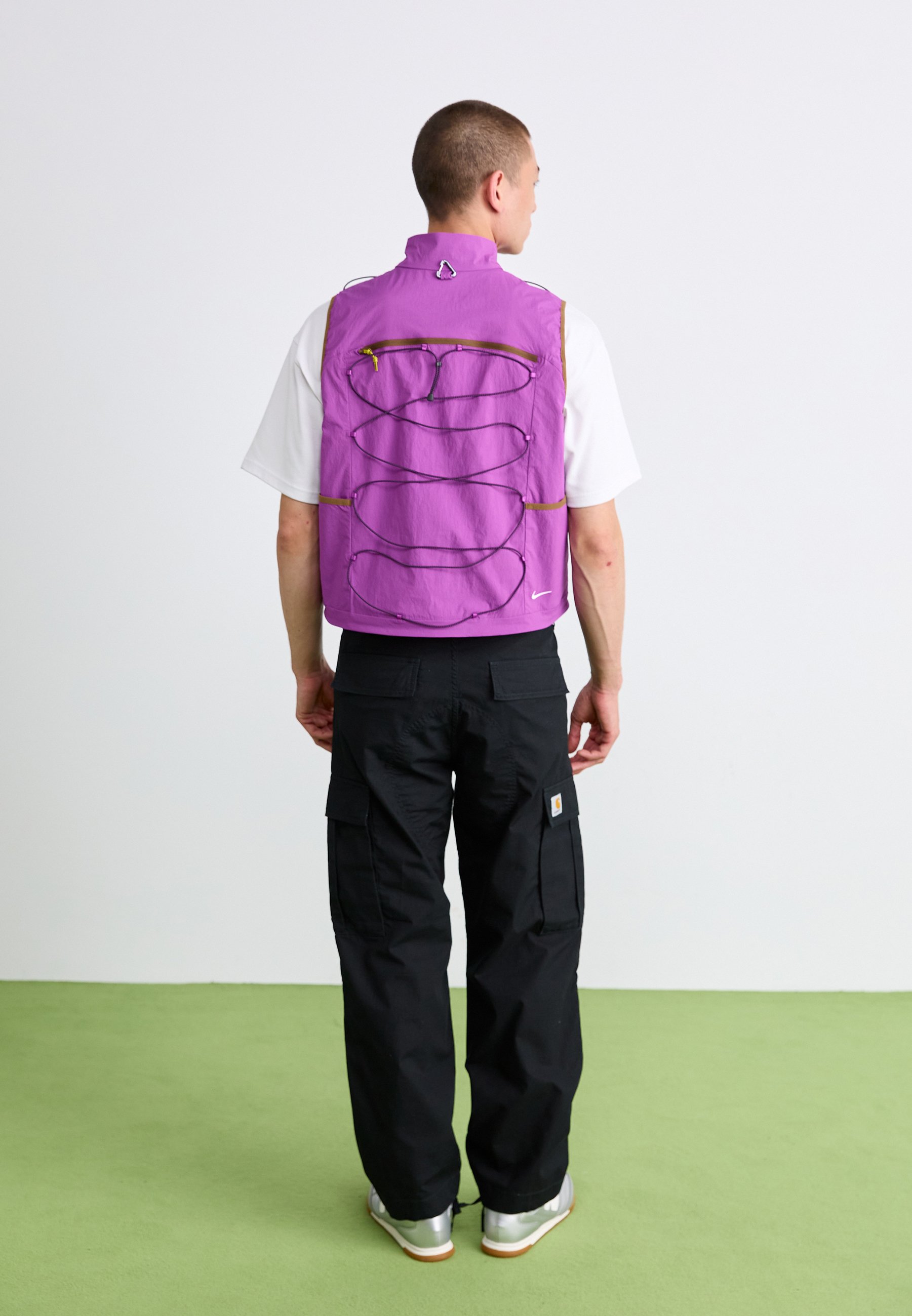 nike lilac vest