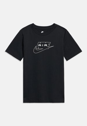 Schwarzes Nike-T-Shirt mit kurzen Ärmeln, weißem "AIR"-Schriftzug und Swoosh-Logo, zentriert auf der Brust.