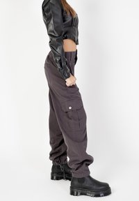 ONLY SELINA - Cargobukse - grey