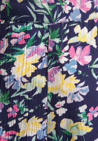 VILA Petite VIMESA FRILL - Calções - navy medium