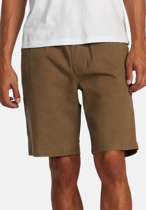 Bruine katoen shorts met een rechte snit, platte voorkant en zijzakken, met een gladde textuur en gestikte zomen.