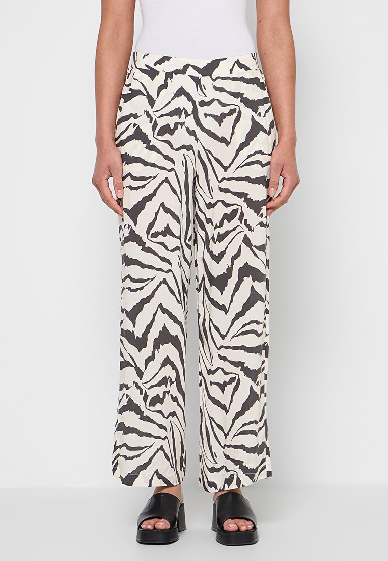 Vero Moda Petite Broek zwart