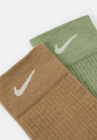 Nike Performance EVERYDAY CREW UNISEX 2 PACK - Meias desportivas - alligator/dark driftwood
