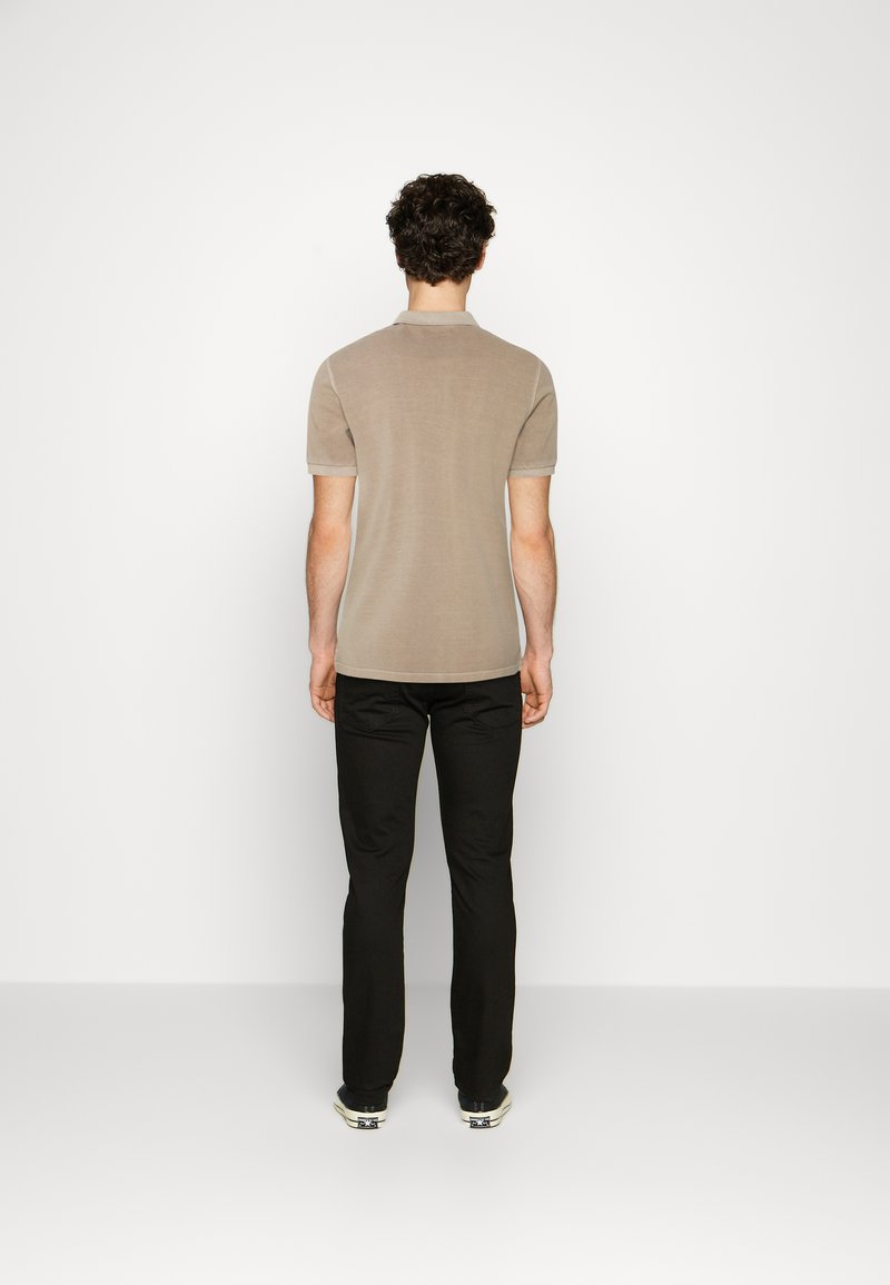 Herren T-Shirts basic | Marc O'Polo SHORT SLEEVE RIB DETAILS SLITS AT HEM Poloshirt stone harbour/braun - HI94253 Herren T-Shirts basic | Marc O'Polo SHORT SLEEVE RIB DETAILS SLITS AT HEM Poloshirt stone harbour/braun - HI94253