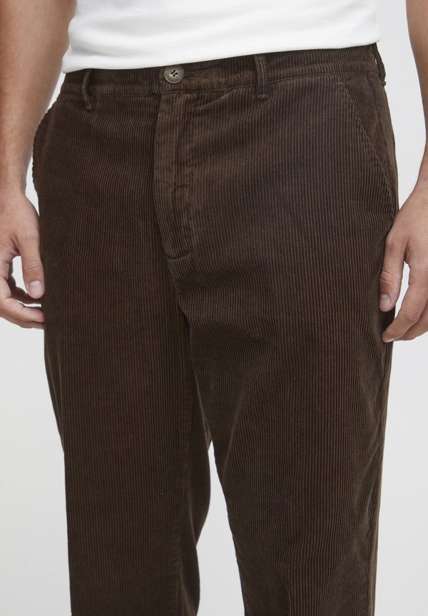 CFPEPE RELAXED FIT LOW CROTCH TAPERED LEG - Trousers - demitasse4