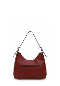 Borsa a spalla in pelle rossa con forma curva, tasca con zip sul fronte e tracolla regolabile. La superficie testurizzata aggiunge un tocco di dettaglio.