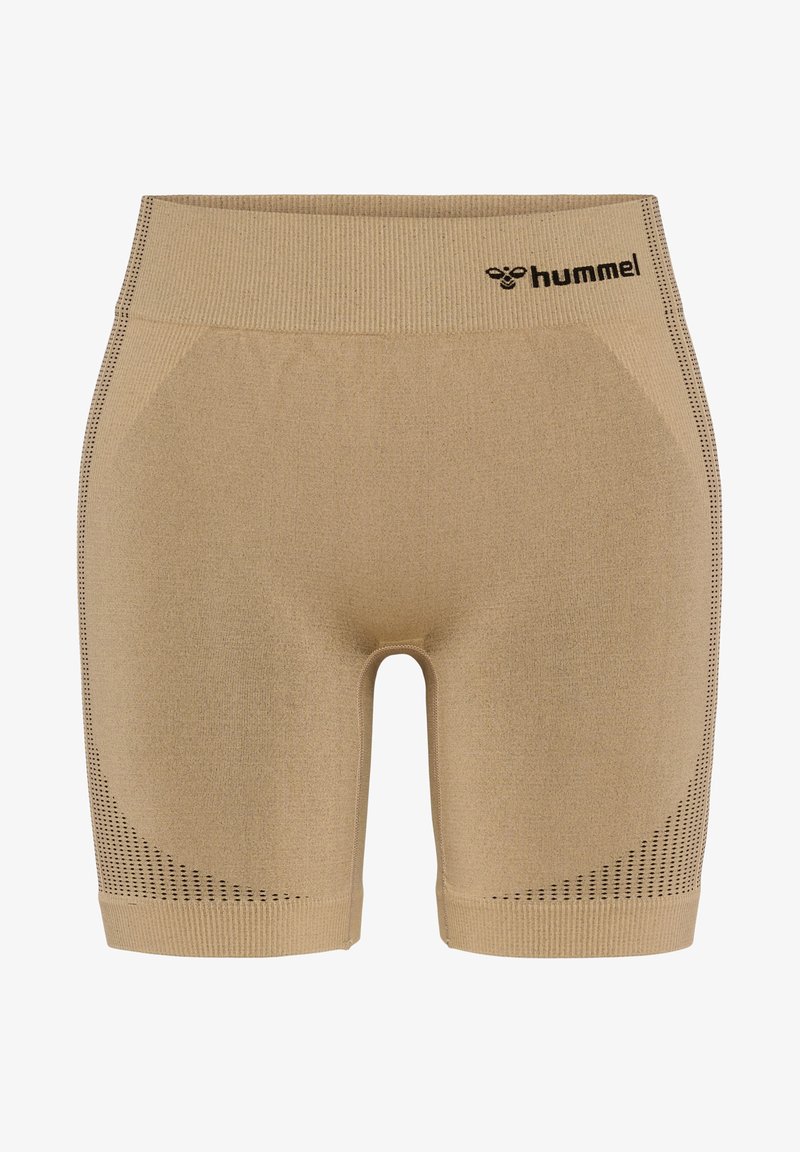 Beiga träningsshorts med ribbat midjeband, andningsbara nätinslag på sidorna och en åtsittande passform. Logotyp placerad på midjebandet.