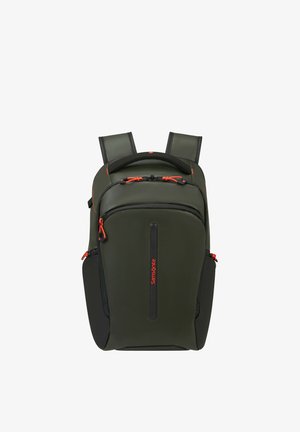 Dunkelgrüner Samsonite-Rucksack mit schwarzen Seitentaschen, gepolsterten Trägern, oberem Griff sowie roten Reißverschlusslaschen und Markenlogo.