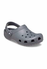 Grå klosser laget av lett syntetisk materiale, med ventilasjonshull, bakre stropp og teksturerte såler for grep.