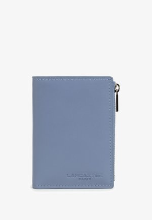 Portafoglio in pelle blu con scomparto laterale con zip e logo in rilievo "Lancaster Paris" sul davanti.