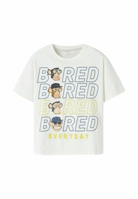 Wit T-shirt met het herhaalde woord "BORED" in blauw en geel, met vier cartoonapen gezichten met verschillende uitdrukkingen en accessoires.
