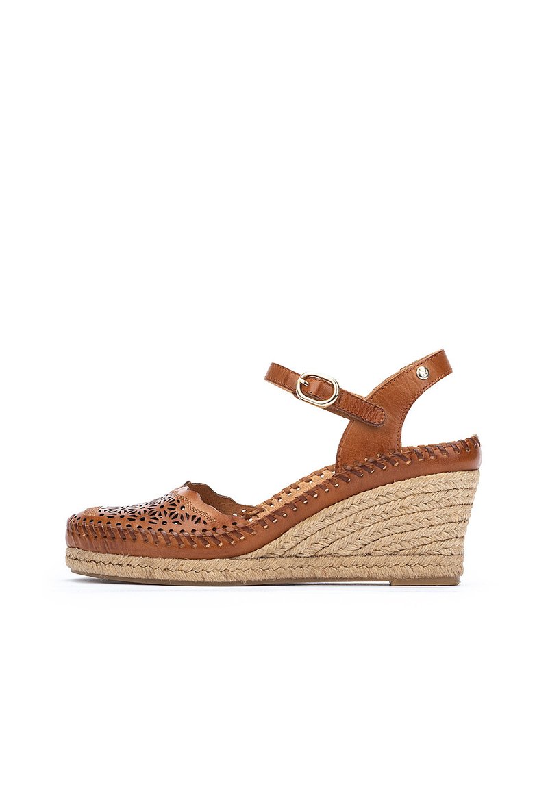Pikolinos VILA - Sandalias de cuña - Light brown
