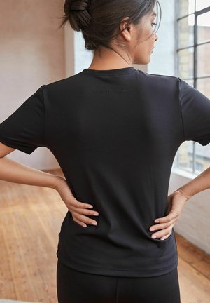 Basic T-shirt - black