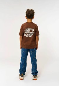 The New TEE - Tričko s potlačou - pinecone