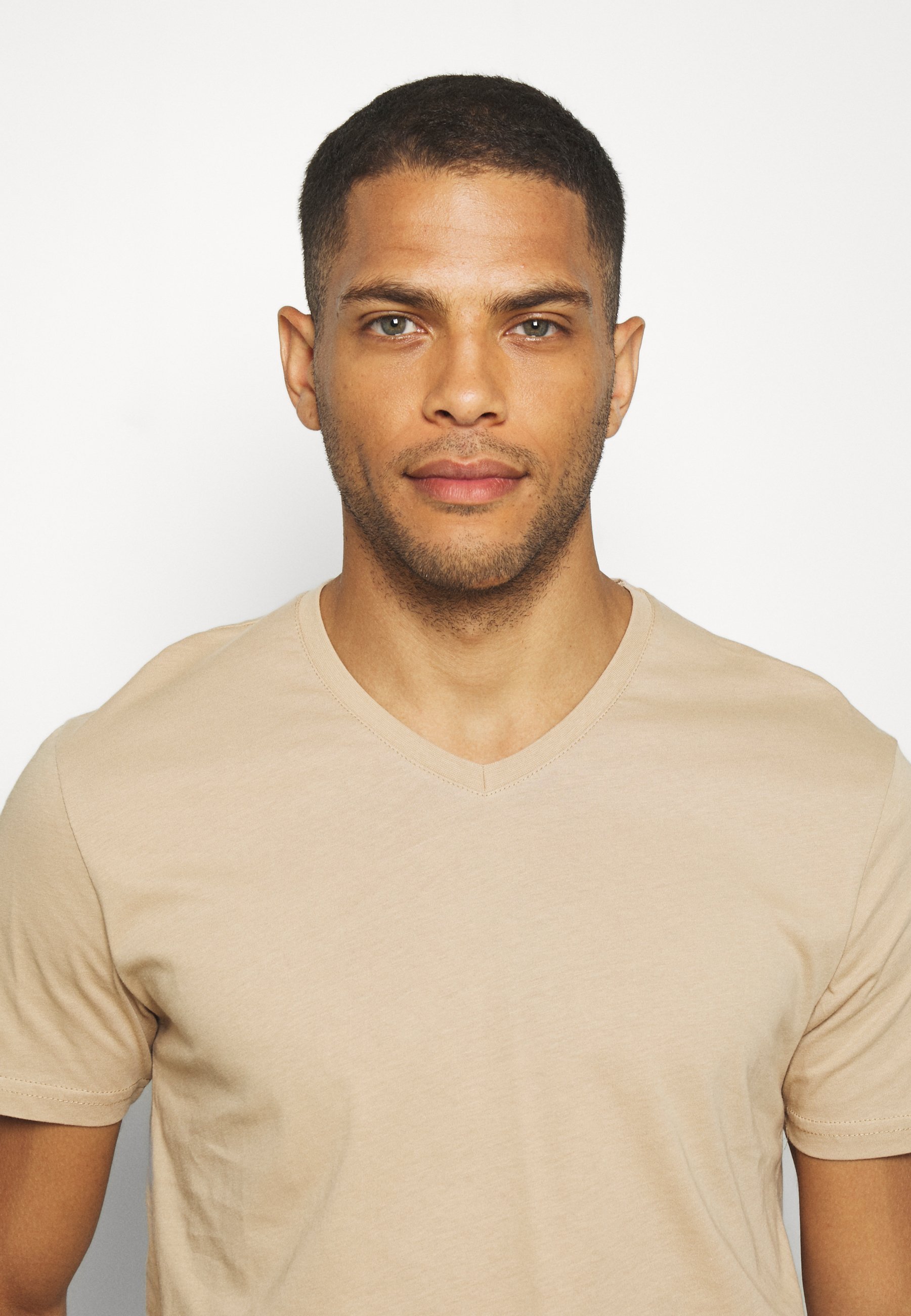 Pier One 3 PACK - Basic T-shirt - khaki 