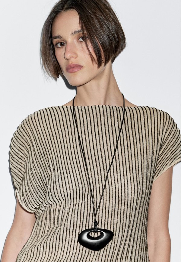 PLEATED WITH FLECKED DETAIL  - Print T-shirt - beige4