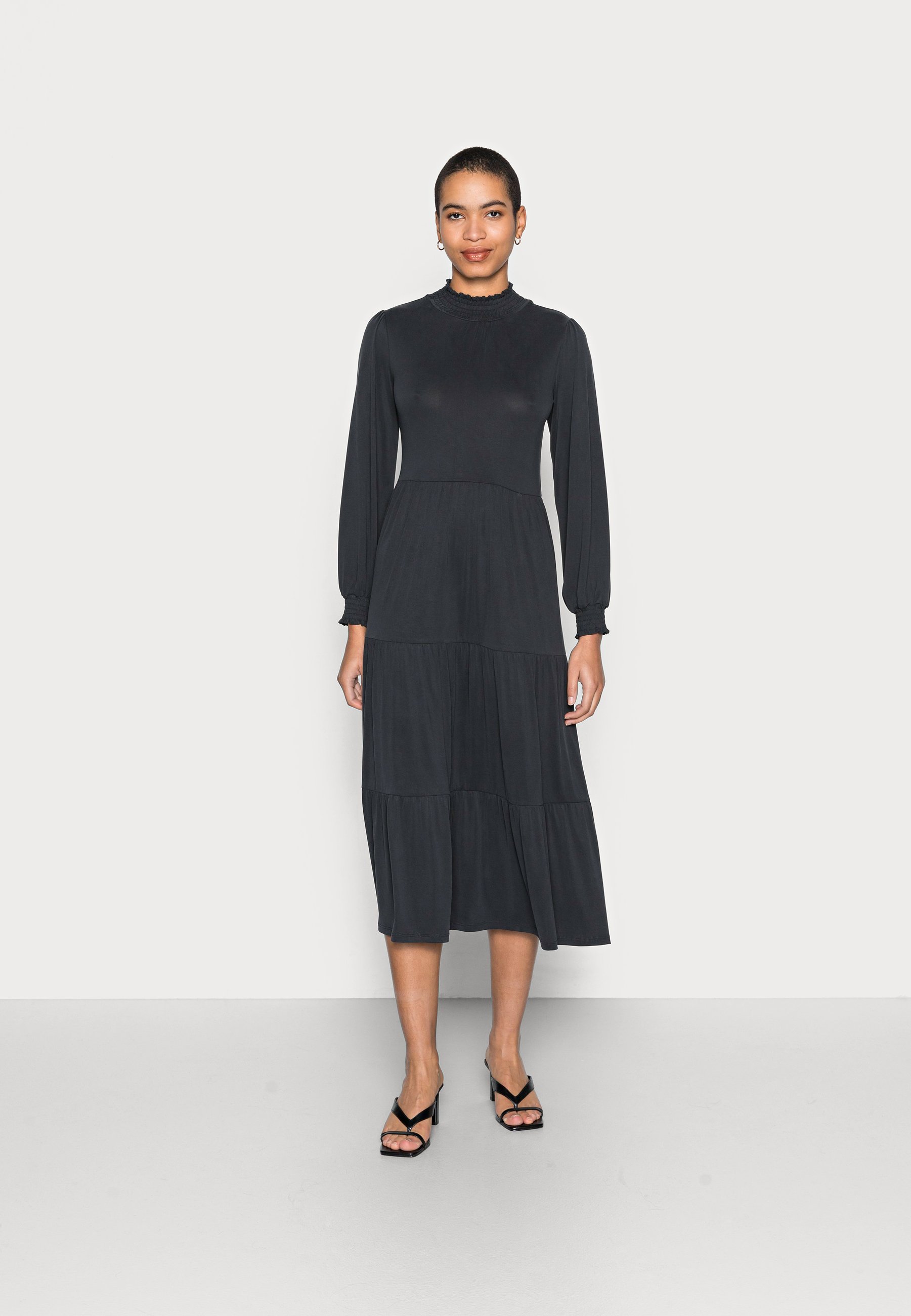 robe esprit ancienne collection