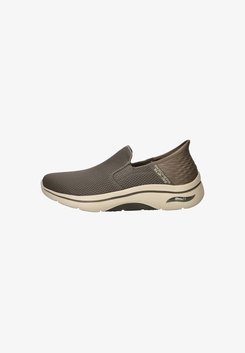 Slip-on shoes in dark brown mesh with a textured heel and cream-colored sole. Features a cushioned footbed labeled "Arch Fit."