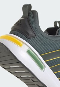 adidas Sportswear UNISEX jasnozielony