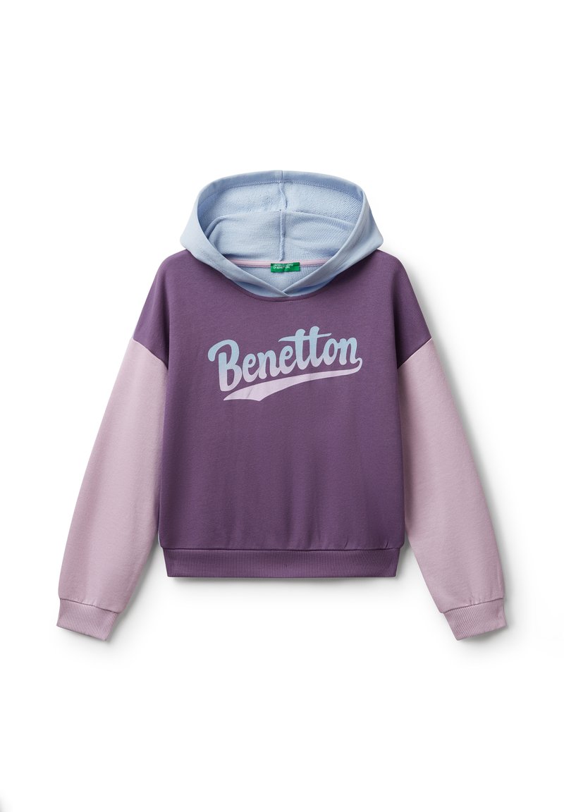 Hoodie a maniche lunghe viola e lavanda con rivestimento blu chiaro e testo "Benetton" al centro anteriore.