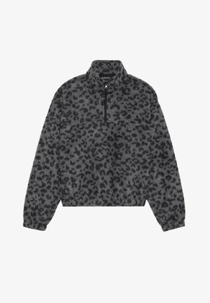Fuzzy grijze pullover met zwarte luipaardvlekken, opstaande kraag en halve rits. Heeft een gestructureerde vorm en elastische cuffs.