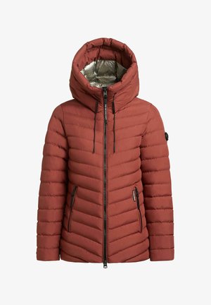 Rød, quiltet pufferjakke med stor hette, glidelås foran og to sidelommer. Har en metallisk indre fôr og justerbare snorer.