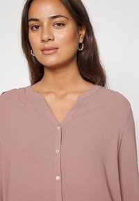 ONLY ONLMETTE FALLOW - Blusa com botões - elderberry
