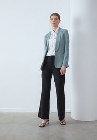Anna Field Bleiser - light green