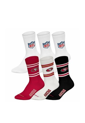 Fünf Paar NFL-Socken, drei weiße mit NFL-Logo und drei in Rot, Weiß und Schwarz mit dem San Francisco 49ers-Logo und Streifen.