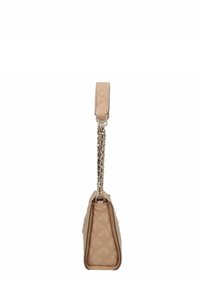 Borsa a tracolla in pelle trapuntata beige con catena, dalla forma strutturata. Presenta un manico superiore e dettagli testurizzati.