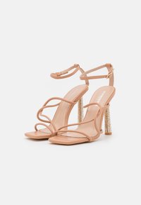 Glamorous Wide Fit Sandálias de salto alto - beige